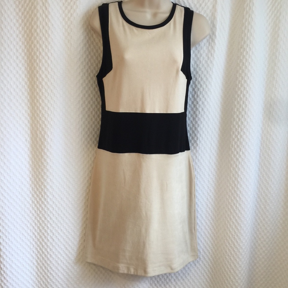 Sanctuary dress size M tan/black. #189
